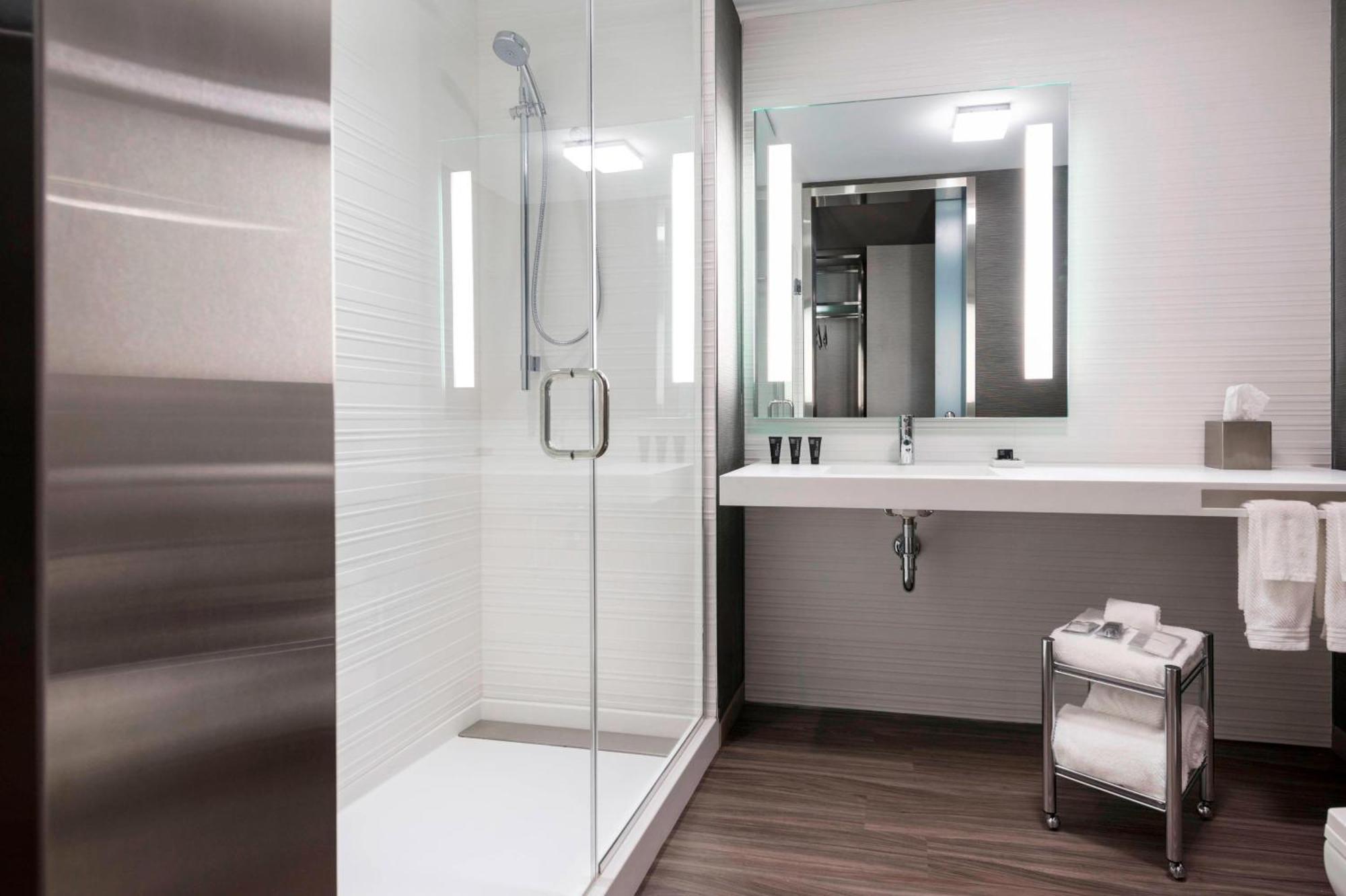 Ac Hotel By Marriott Boston North Medford Zewnętrze zdjęcie